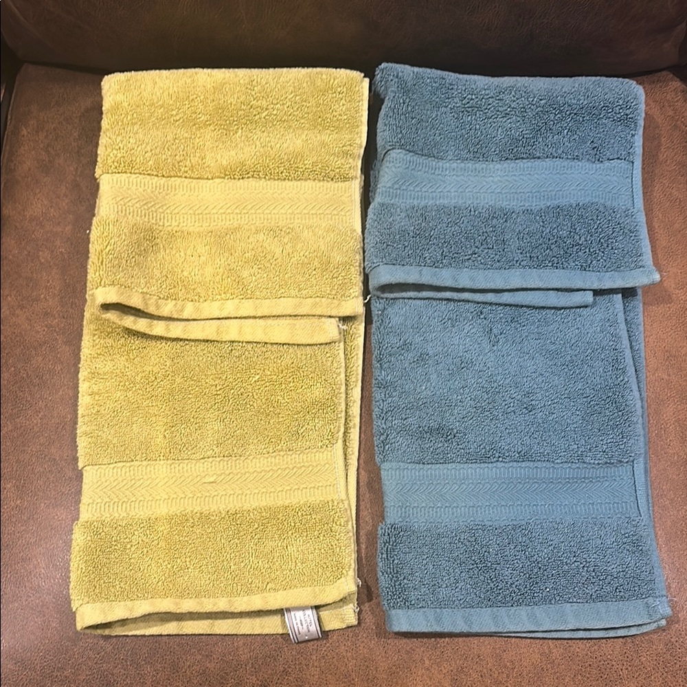 Yellow and Blue Towels Set